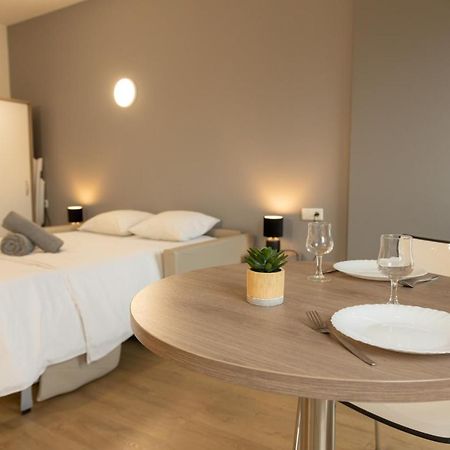 エシュ＝シュル＝アルゼットModern Chic Immaculate Studio Near City Center Belvalアパートメント エクステリア 写真